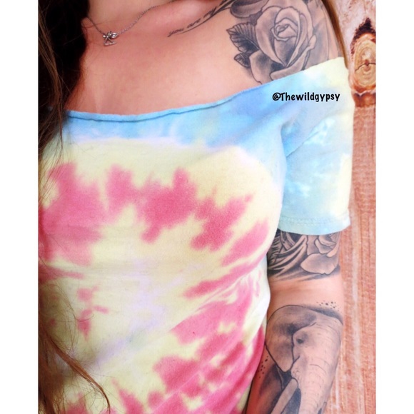Slouchy tie dye crop tee 🌷 - Picture 3 of 3